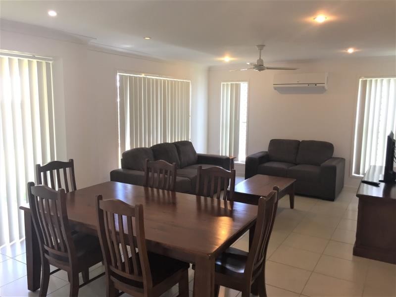 6 Rosebrook Place, Gracemere QLD 4702